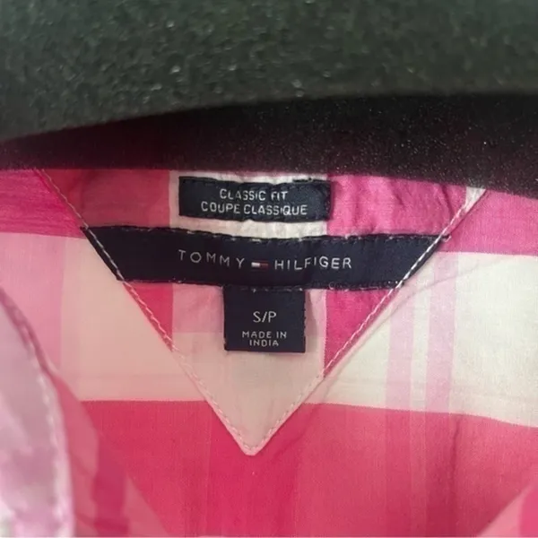 Tommy Hilfiger plaid pink & white classic fit shirt size small - Image 11