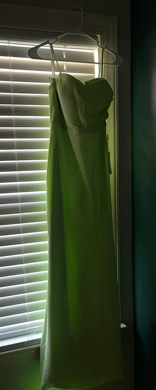 Prom Dress / Formal Green Size 4 - Image 3