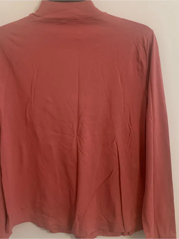 Figs Mock Neck Long Sleeve Top Mauve Ladies Size Large Under Scrub - Image 4