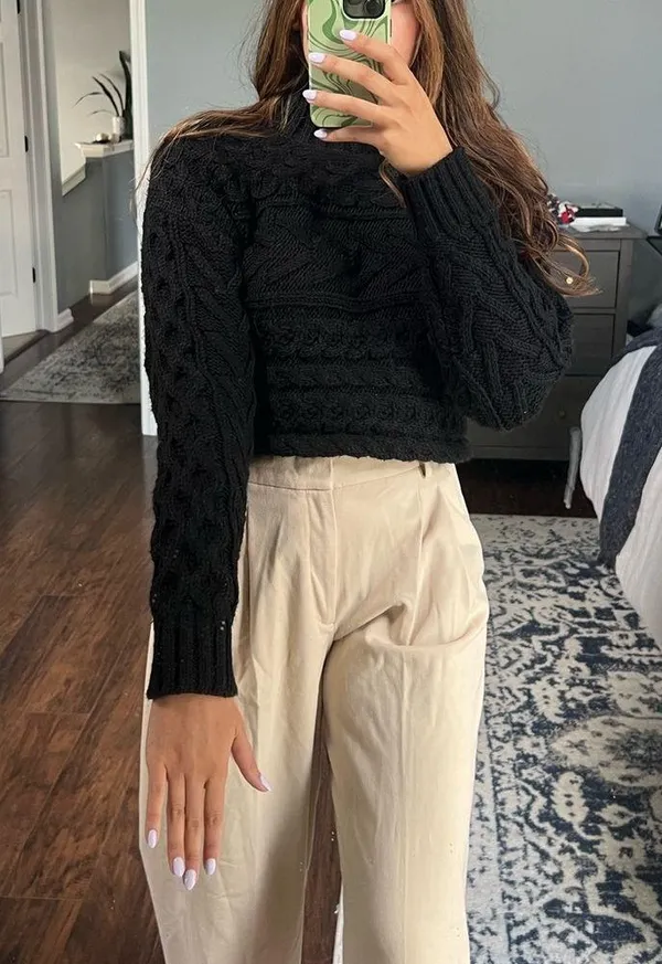 Cropped Cable Knit Turtleneck Black - Image 4