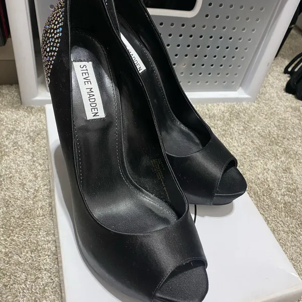 Steve Madden Rhinestone Playy R Heels - Image 3