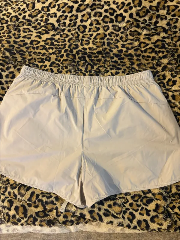 SKIMS Shorts - Image 2
