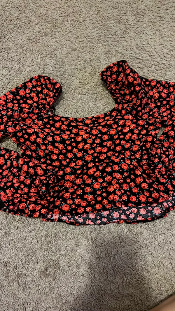 Francesca’s Crop Top - Image 2