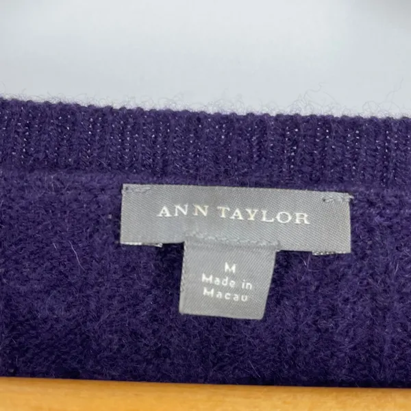 Ann Taylor Purple Cable Knit V Neck 100% Cashmere‎ Sweater Size M Luxury Preppy - Image 3