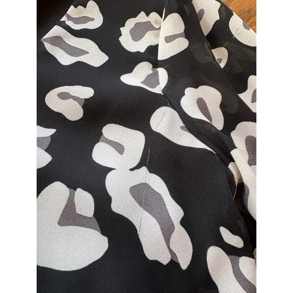 Show‎ Me Your Mumu Barry Bell Sleeve Dress Black White Leopard Print Mini Small - Image 4