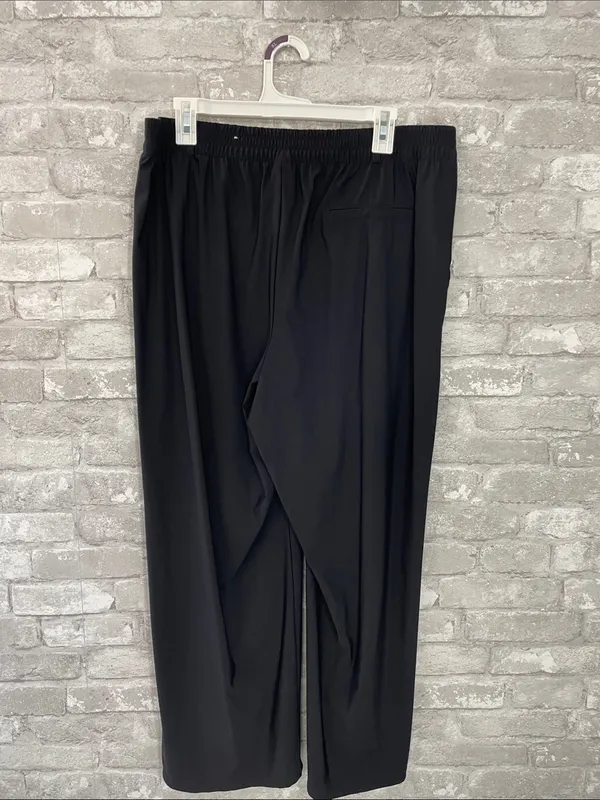 Old Navy Black SleekTech High-Rise Go Dry Pants - Image 3