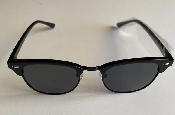 Polarized Photochromatic sunglasses - Image 2