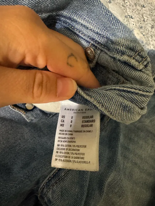 American Eagle Jeans - Image 4