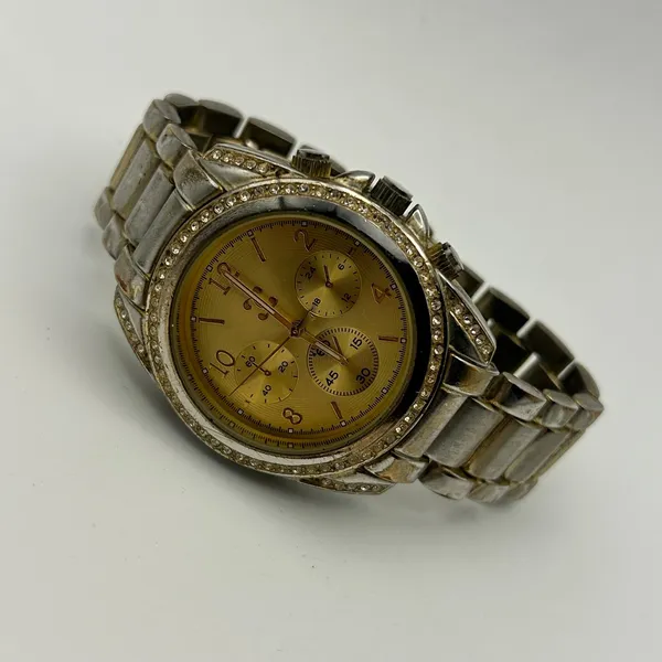 Women's Two Tone Gold Silver Crystal Bezel Chronograph Dial Watch Working - Image 4