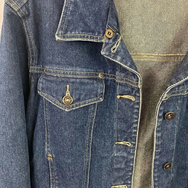 Liz Claiborne Jean Denim Jacket Size Medium - Image 12