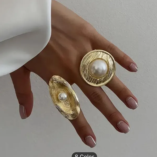 Lady’s Fashionable Statement Zinc Alloy Bold Pearl Gold Plated Ring - Image 5