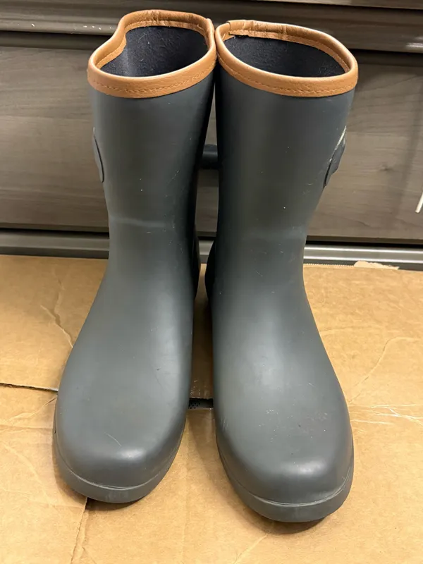 Chooka Women’s City Solid Mid boot size 8  - Image 3