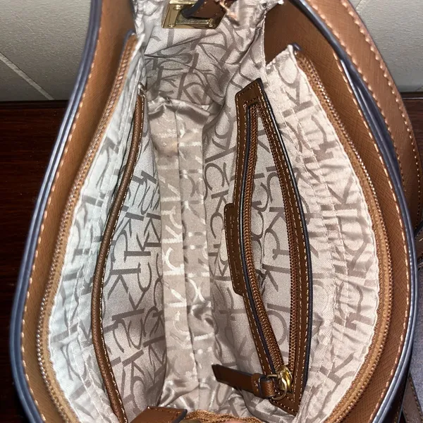 Calvin Klein cross body purse - Image 6