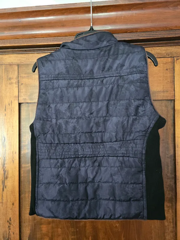 O Chocolate Black Quilted Puffer Vest Large - Image 3