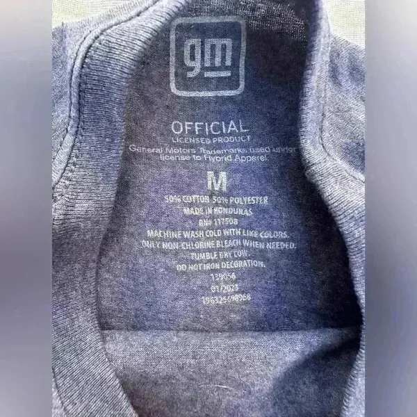 GM Chevy Camaro T shirt, new, size M - Image 3