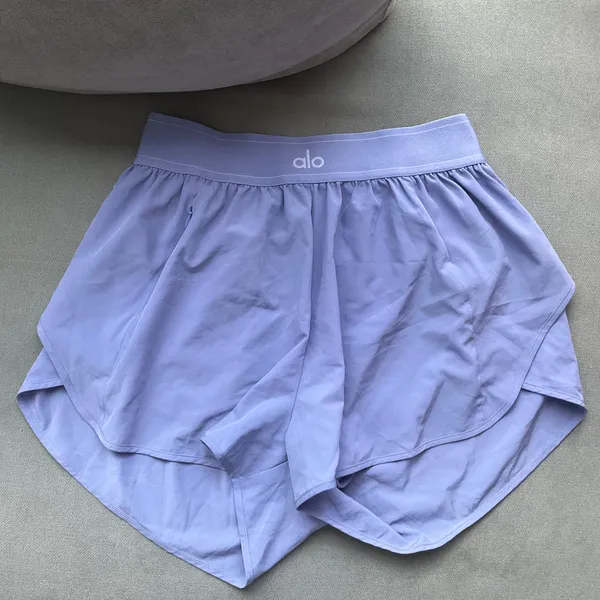 Alo Yoga Match Point Short Lilac Blue M - Image 2