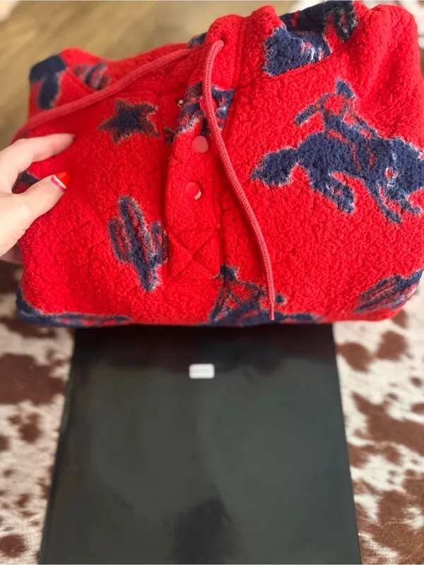 Wrangler Red Hooded Fleece Pullover with Navy Western print - Image 5