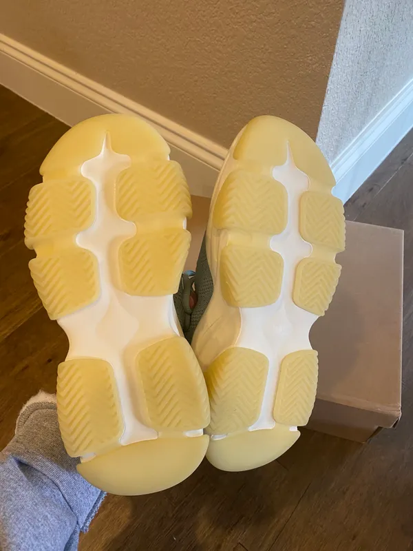 Sneaker - Image 3