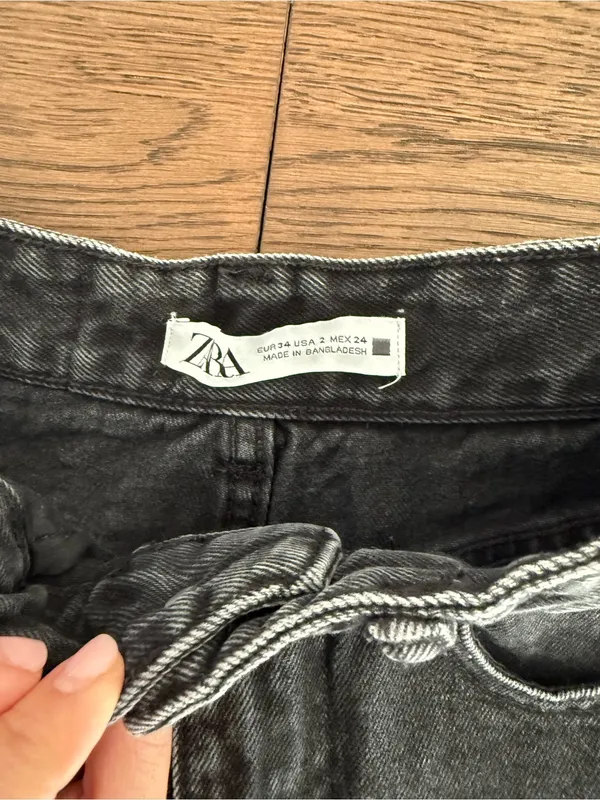 Zara Washed Black High-Rise Denim Shorts - Image 3