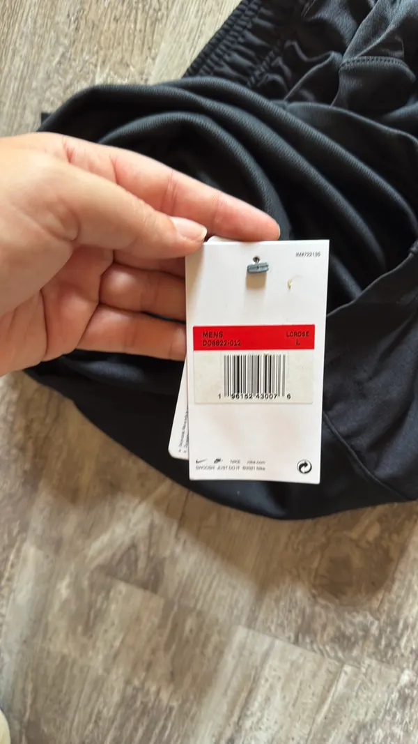 Men’s Nike shorts  - Image 3