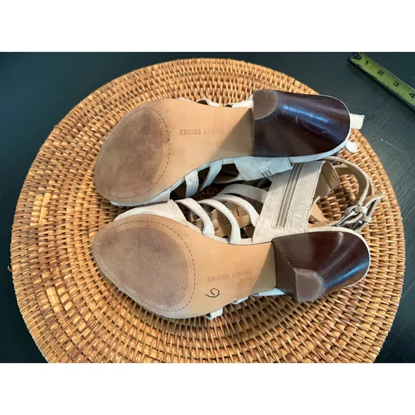 Audrey Brooke Womens Beige Suede Cage Gladiator Sandals Cone Heel‎ Size 9 - Image 5