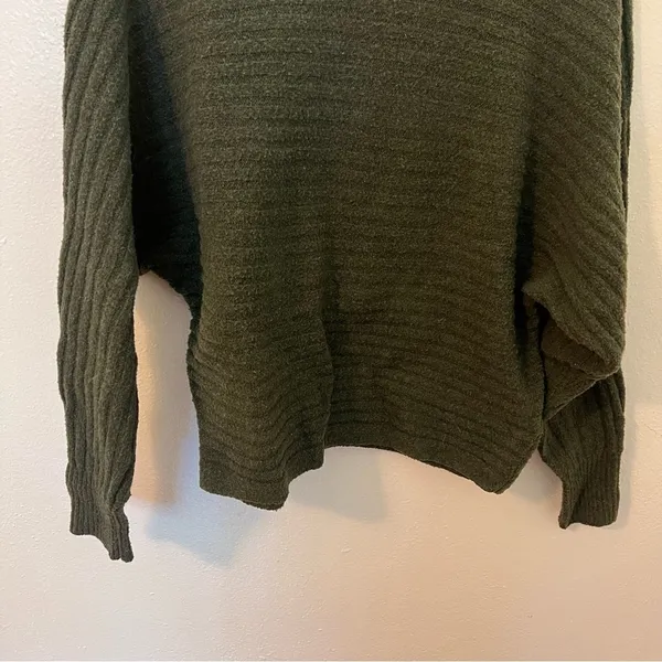 Pink Rose Women's Size Medium Dolman Sleeve Sweater Dark Olive Green Textured‎ - Image 3