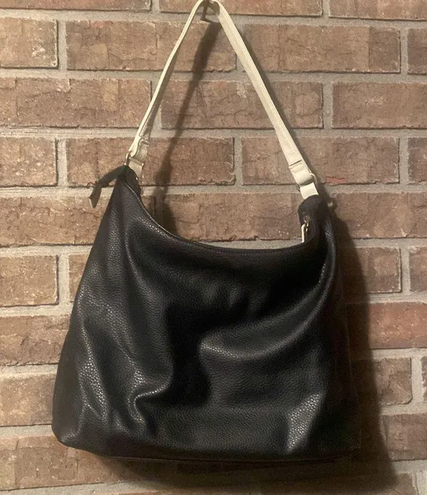 - Black with cream accents pebbled leather purse by Liz Claiborne - Image 3