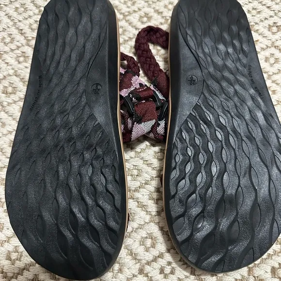 MEGNYA Burgundy and Pink Athletic Sandals - Image 7