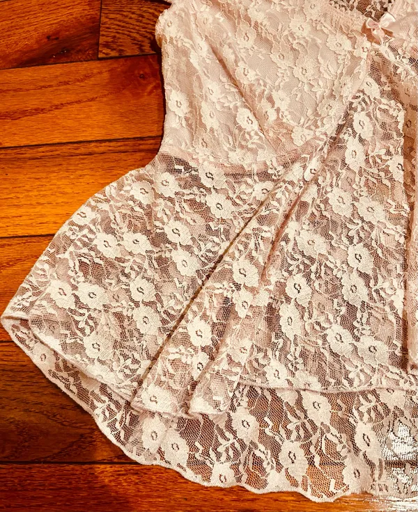 NWOT BABY PINK Lace see through Cap Sleeve Babydoll high low Top size L - Image 9