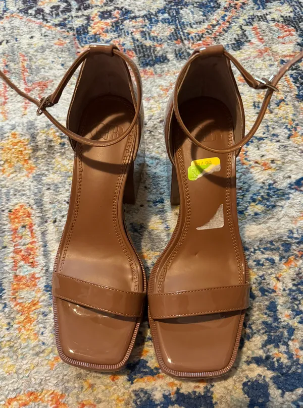 Gianni Bini Brown Heels - Image 3