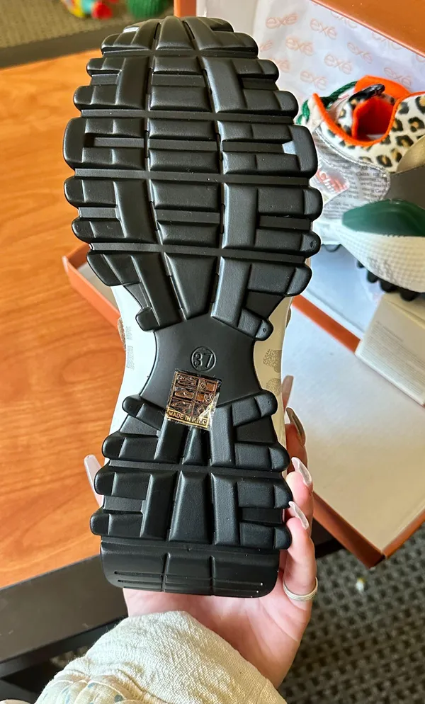 Shoes Size 6.5 - Image 5