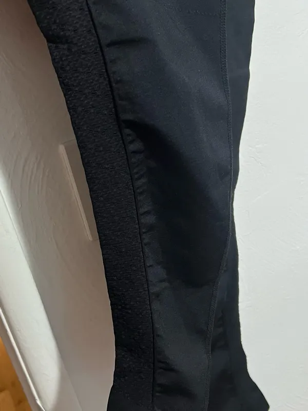 NWT Fabletics Black High-Waist Performance Black Leggings Size M - Image 7