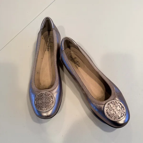 Collection by Clark’s | ladies Gracelin Lola flats, shoes. Size: : 8M - Image 6