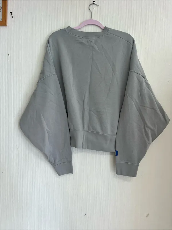Nike Gray Crewneck Sweatshirt with Blue Logo - Image 5