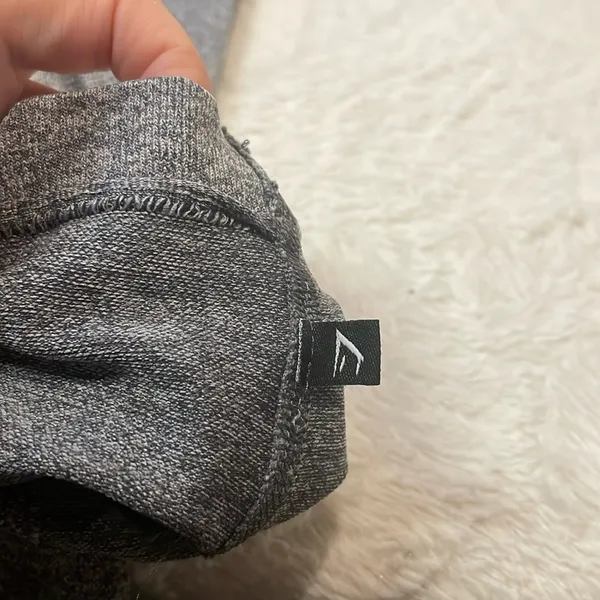 Gymshark- Flex Leggings in Grey with Pink Accent Logo Letters- Size Small - Image 3