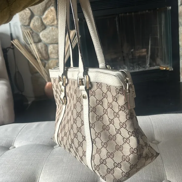 Gucci Abbey Monogram Tote Bag in Tan/Creme - Image 10