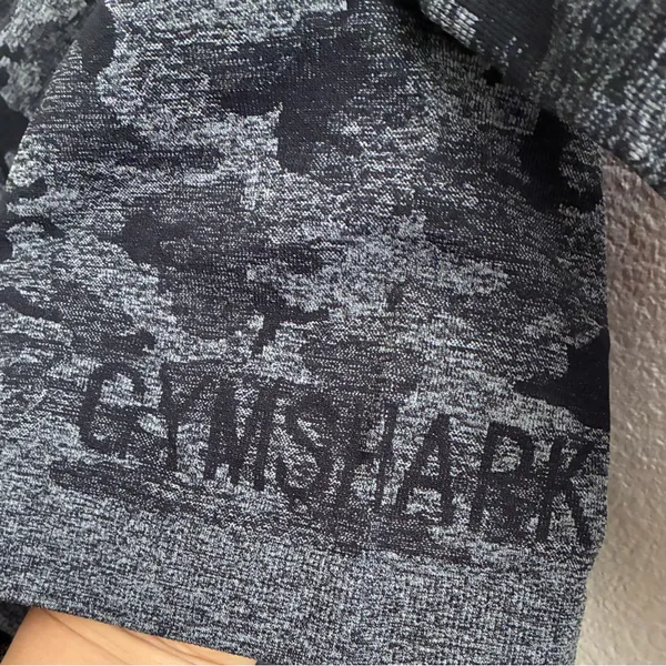 Gymshark Women's Adapt Black Camo Seamless Long Sleeve Crop Top M - Image 13