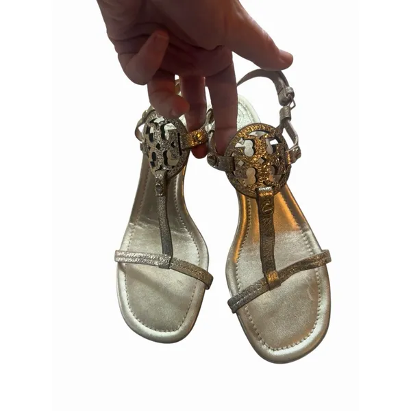 Tory Burch Gold Metallic T-Strap Wood Block Heel Sandals Logo Leather 8 Designer - Image 5