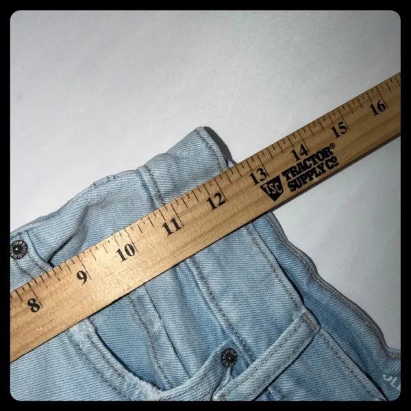 Old Navy Jean Shorts Women 4 Light Wash Sky-Hi A-Line Frayed Denim - Image 5