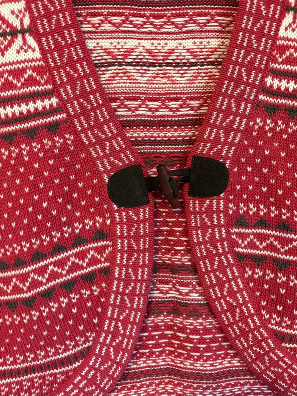 Red Nordic wool blend Knit Vest with Toggle Closure - Image 4