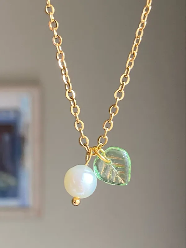 Handmade freshwater pearl & leaf fairy statement necklace🍃 - Image 4