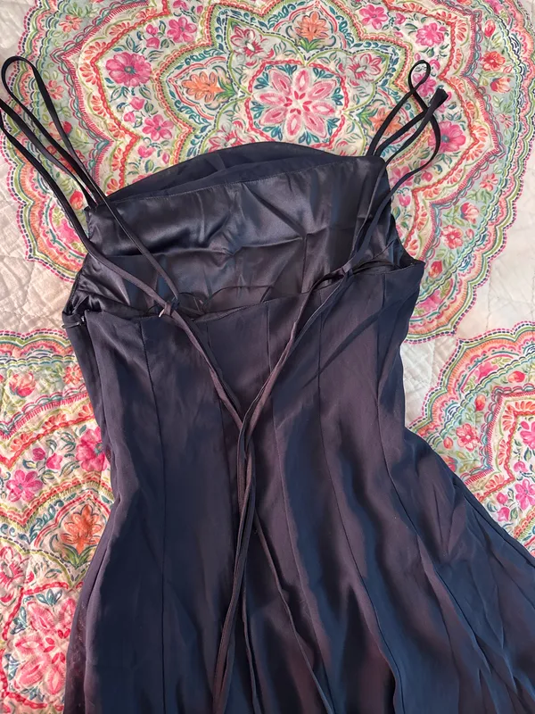 En saison formal dark blue gown - Image 5