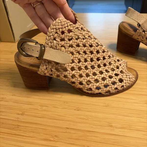 VERACRUZ Sandal Artisans Made in Spain Hive and Honey Sundance 40 - Image 2
