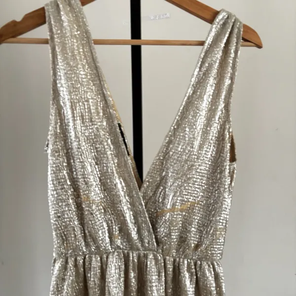 Lulus Metallic Gold Plunging V-Neck Sleeveless maxi Dress - Image 11