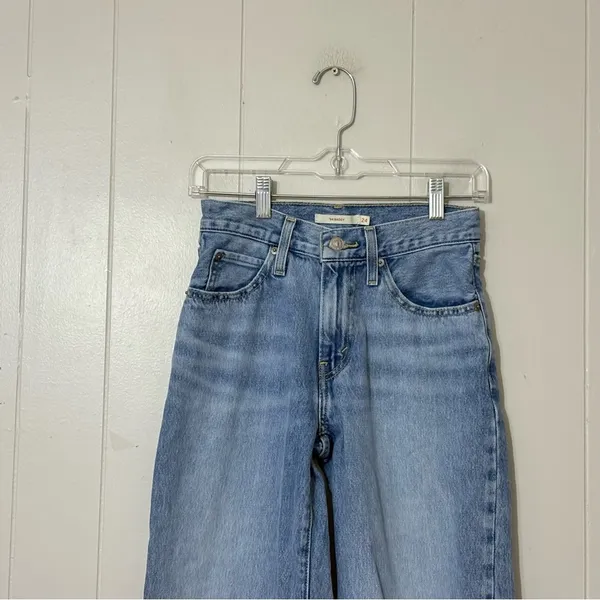 Levi’s ‘94 Baggy Jeans Women’s Size 24 High Rise Straight Leg Light Wash Denim - Image 7