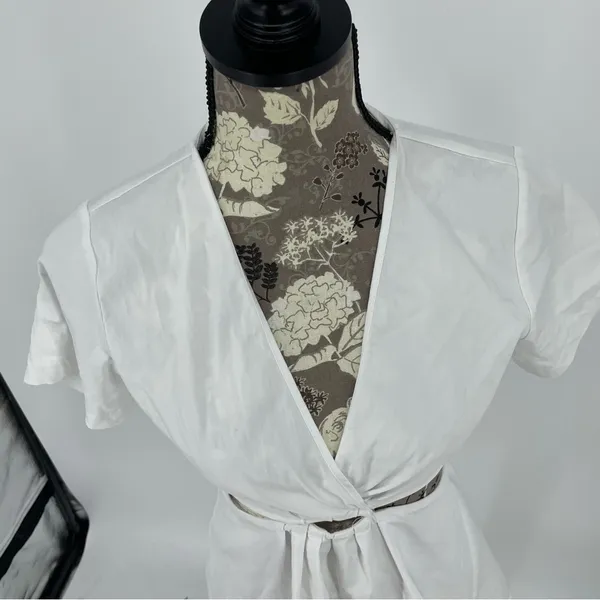 Zara White Mini Dress with Cutout Detail - Image 4