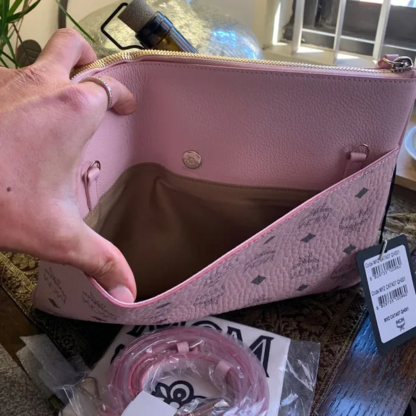 Authentic MCM logo Diamond Leather zip top clutch/Crosby❤️ - Image 4