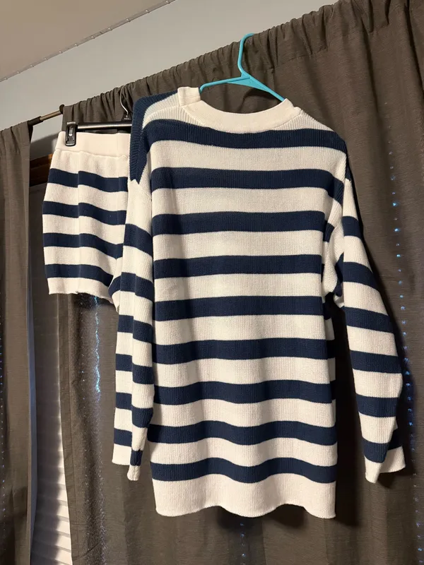 Striped Set Amazon Two-Piece Sweater Shorts - Image 3