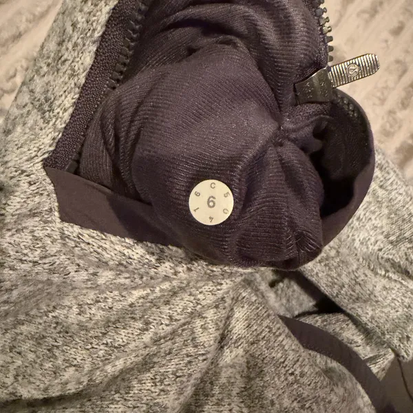 Lululemon Fleece and Thank You Pullover Hoodie Half Zip Heathered‎ Grey Size 6 - Image 6