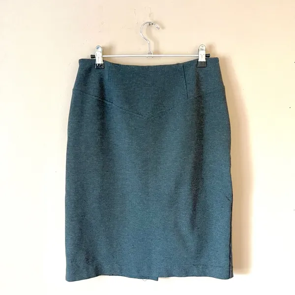 MICHAEL KORS | Charcoal Gray Knit Pencil Skirt Sz 6 - Image 2